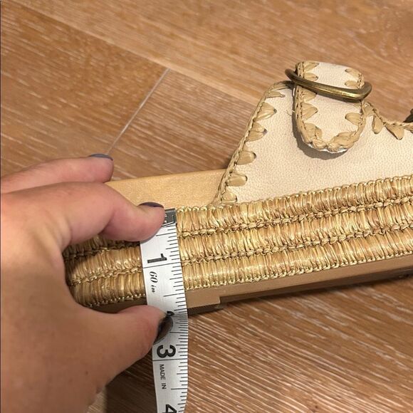 Dolce Vita Tan and Cream Buckle Platform Sandals, Size 7.5 - Picture 9 of 9